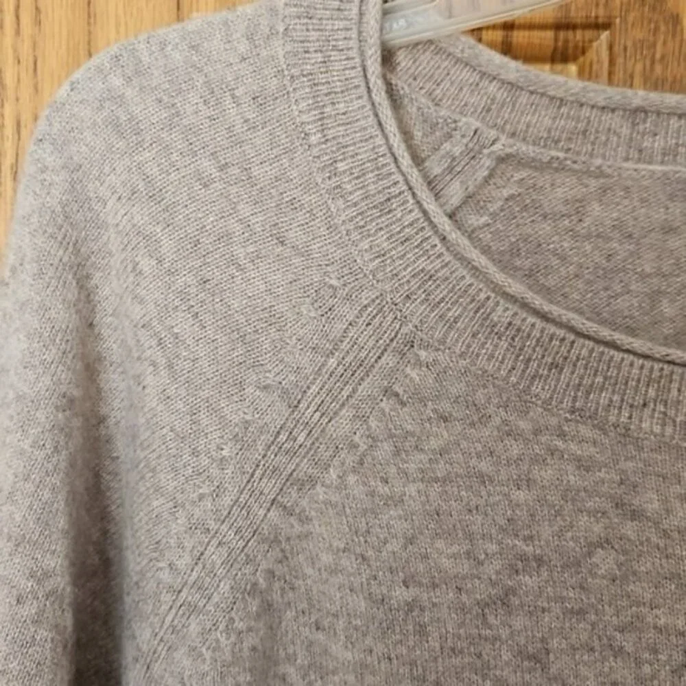 Cashmere Fenn Wright Manson Taupe Sweater size Large EUC - Picture 5 of 9